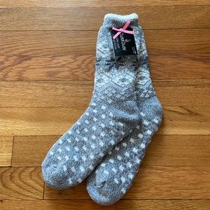 NWT Cuddl Duds Double Layer Lounge Socks